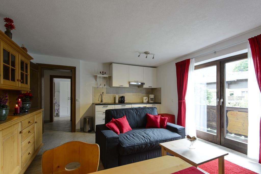 Haus Alpenblick Lofer Apartment Exterior photo