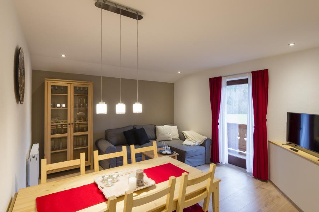 Haus Alpenblick Lofer Apartment Exterior photo