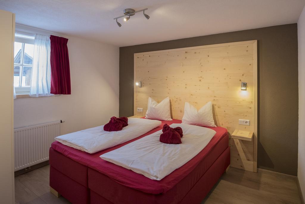 Haus Alpenblick Lofer Apartment Exterior photo